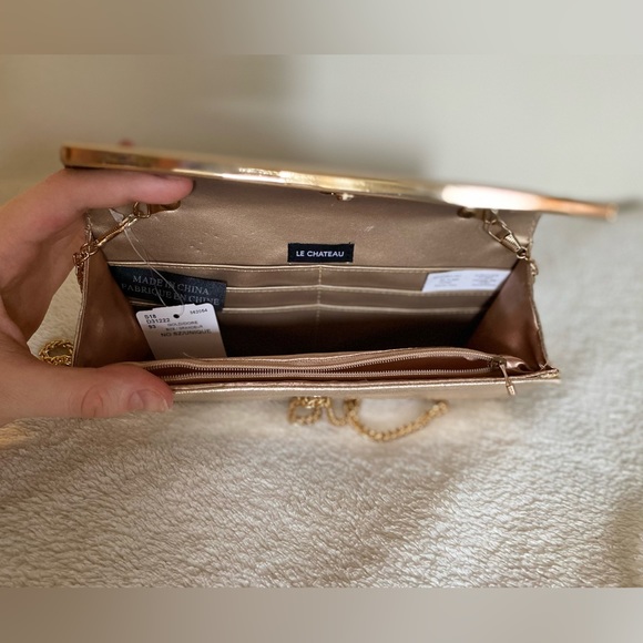 Le Chateau Gold Clutch Purse - Picture 4 of 5